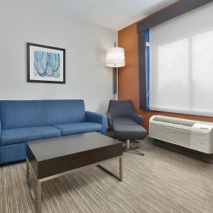 One-Bedroom King Suite